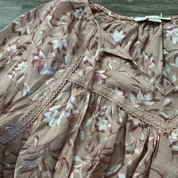 Excellent condition. Cute floral pattern - Picture 3 of 3